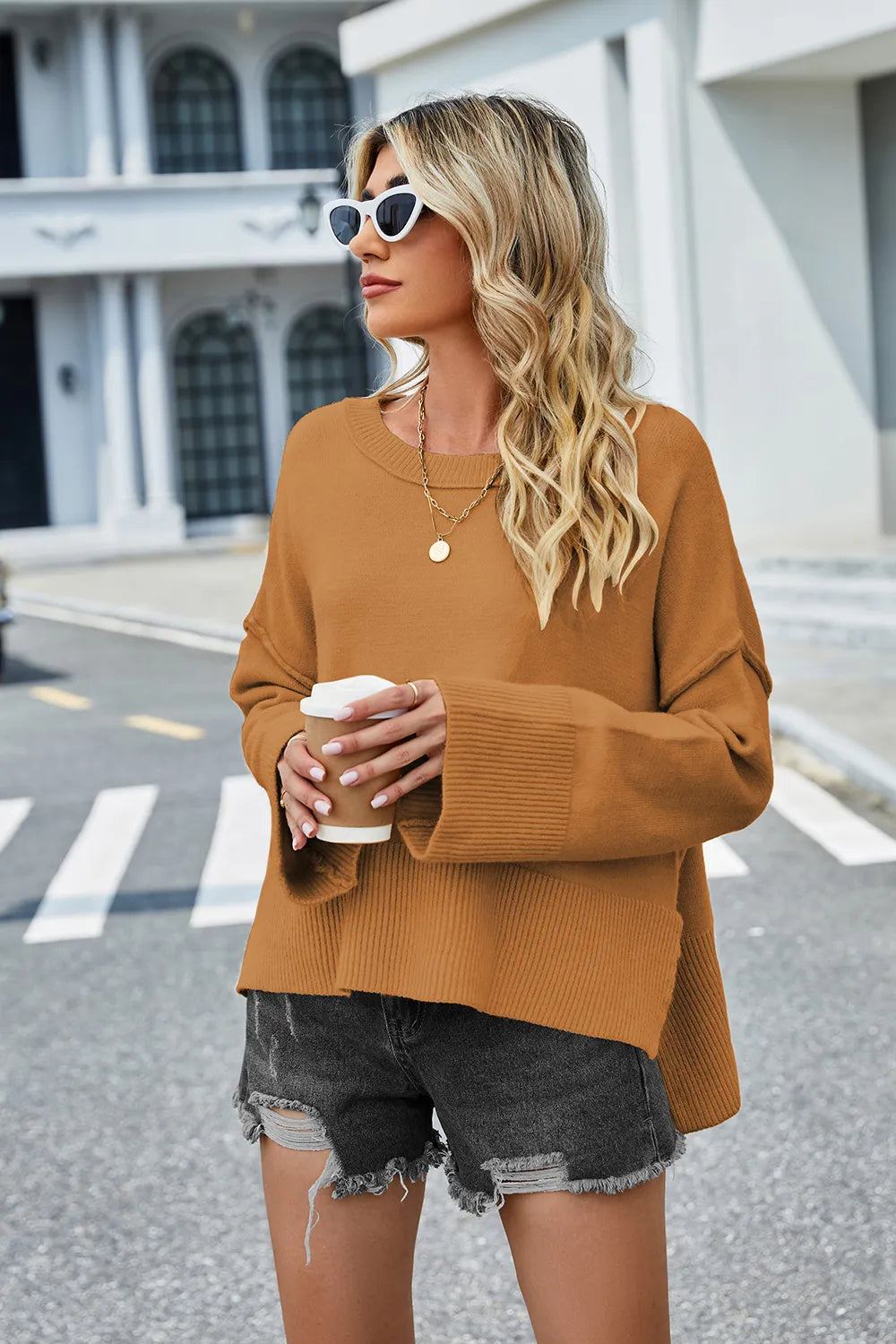 High-low slit sweater in caramel brown, long sleeves with crew neckline and ribbed hem