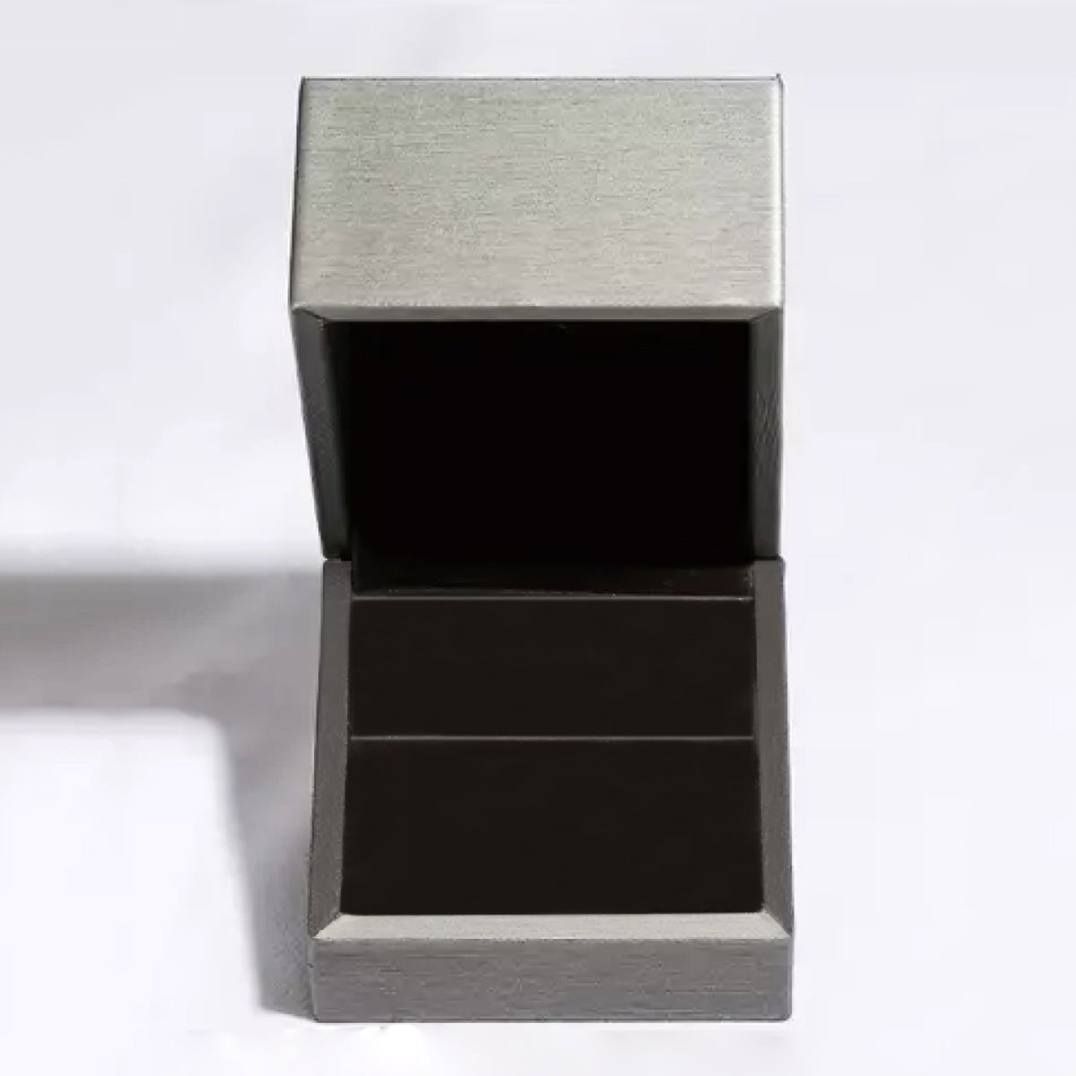 Gift box for moissanite leaf ring, black insert in gray case